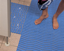 游泳館公共浴室防滑地墊，更衣室防滑地毯，柔軟波浪型